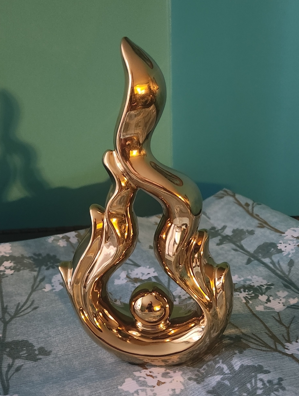 NWOT Gold Ceramic Abstract  "Flame" Sculpture